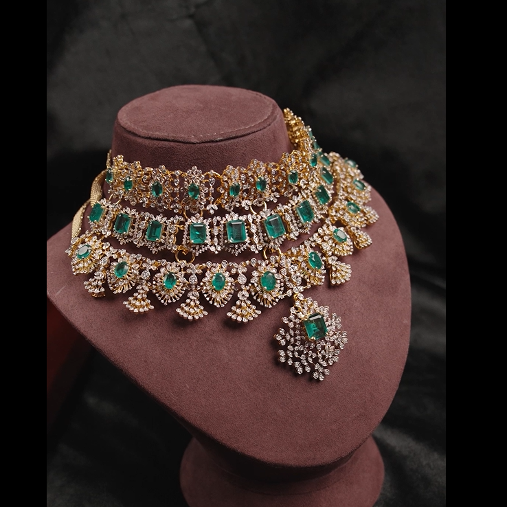 925 Silver Theia Diamond Look Emerald choker- 1052