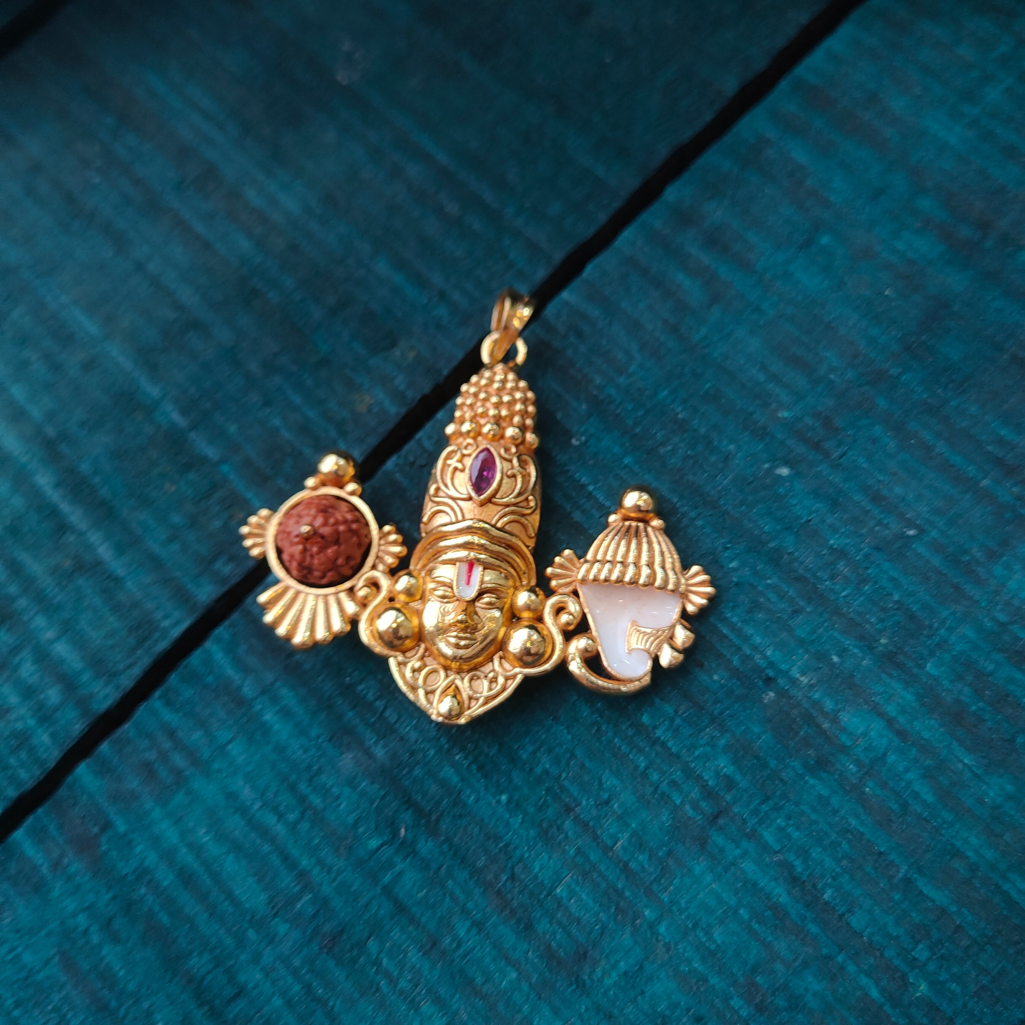 925 Silver Gold Plated Perumal Pendant -6521