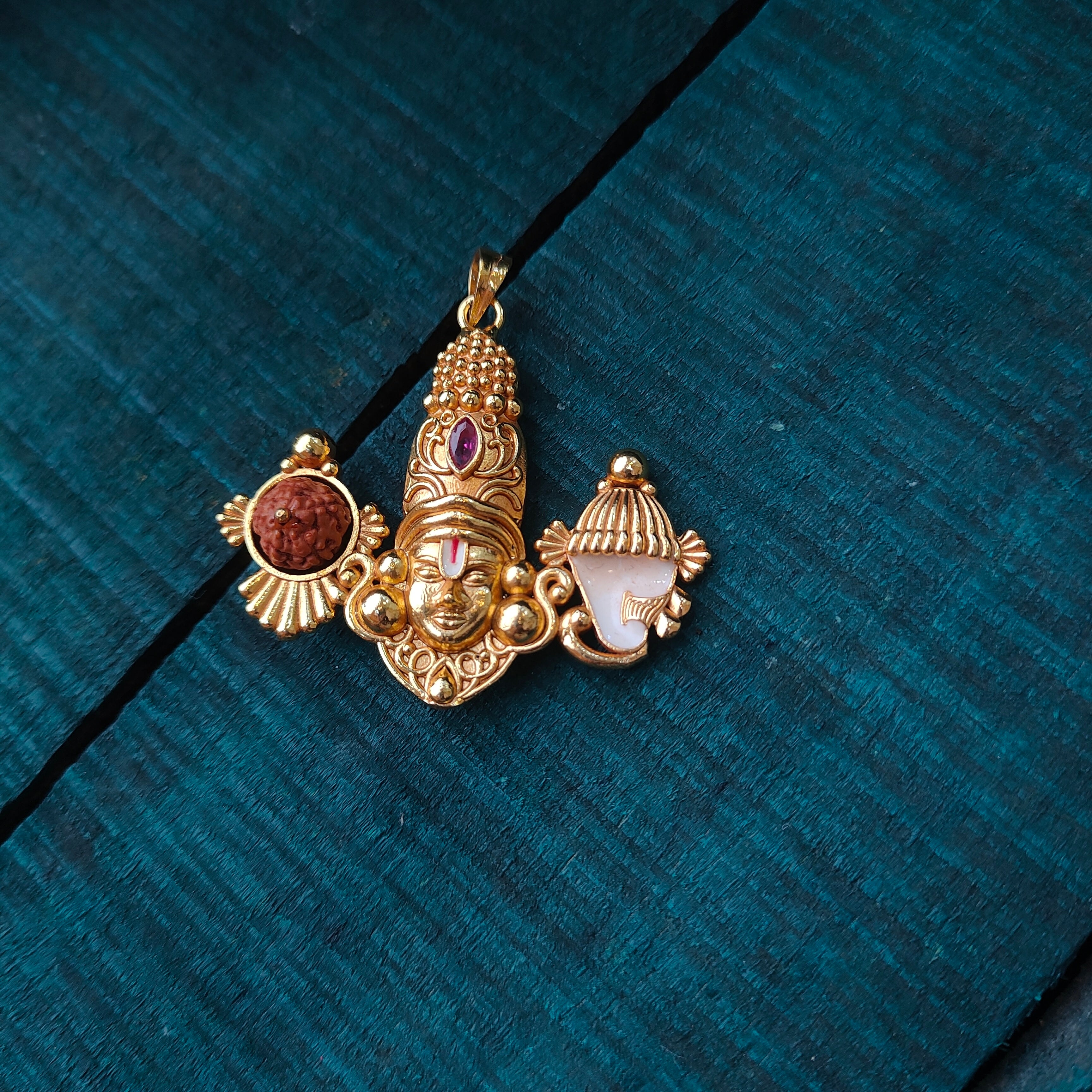 925 Silver Gold Plated Perumal Pendant -6521