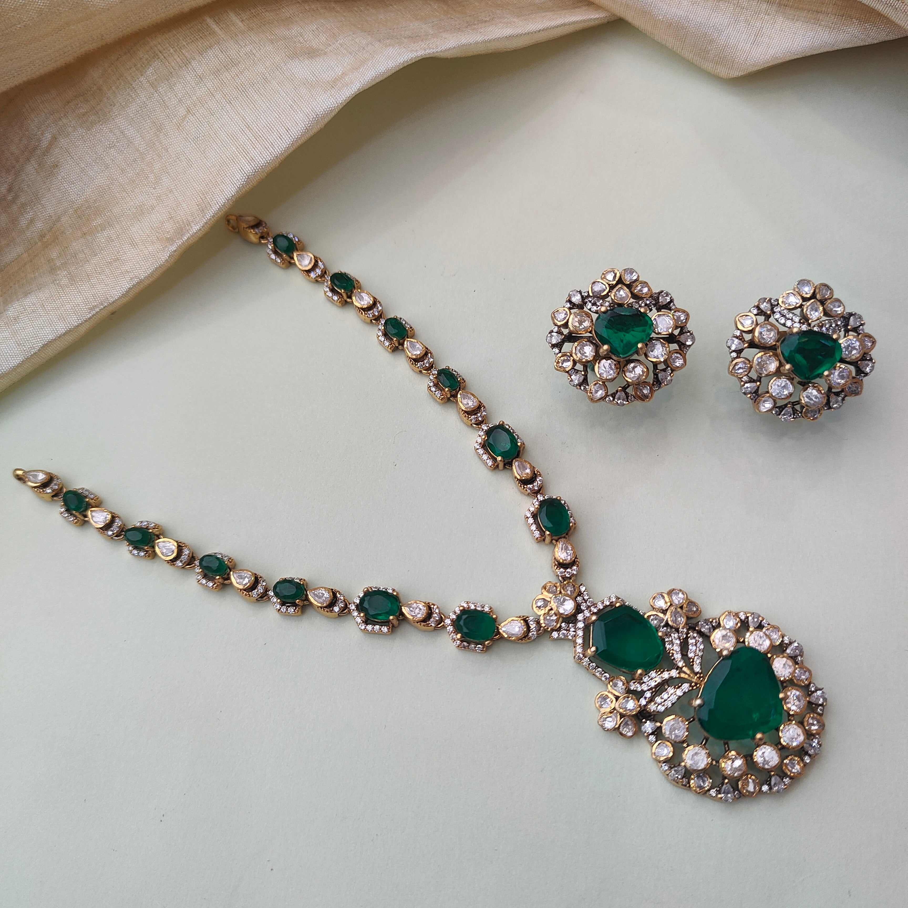 925 Silver Victorian Emerald Choker With Earrings -0164