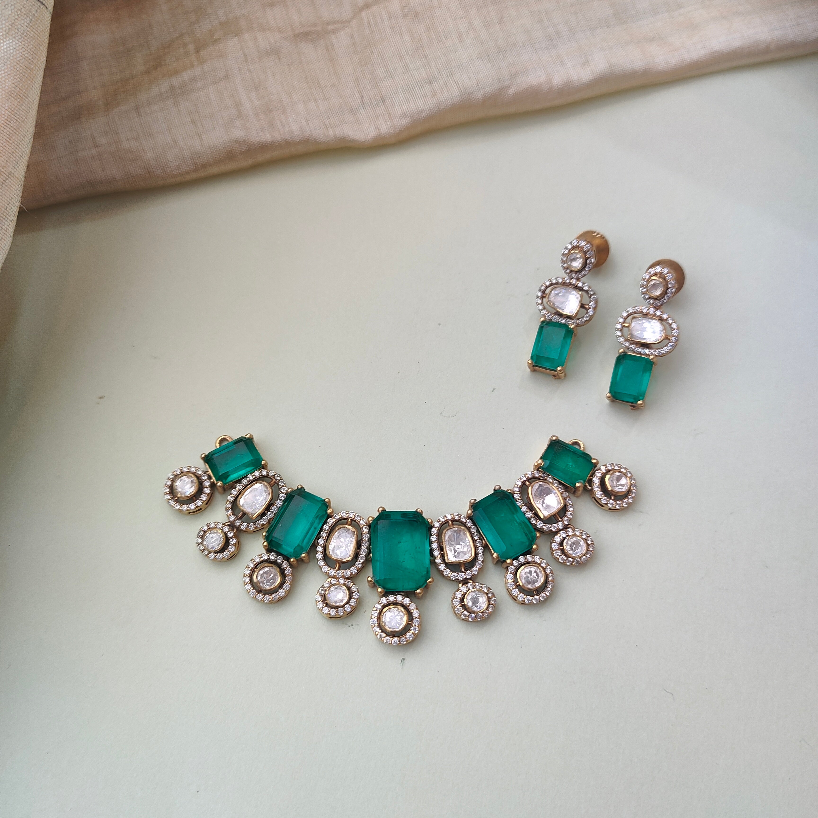 925 Silver Victorian Emerald Choker With Earrings -0154