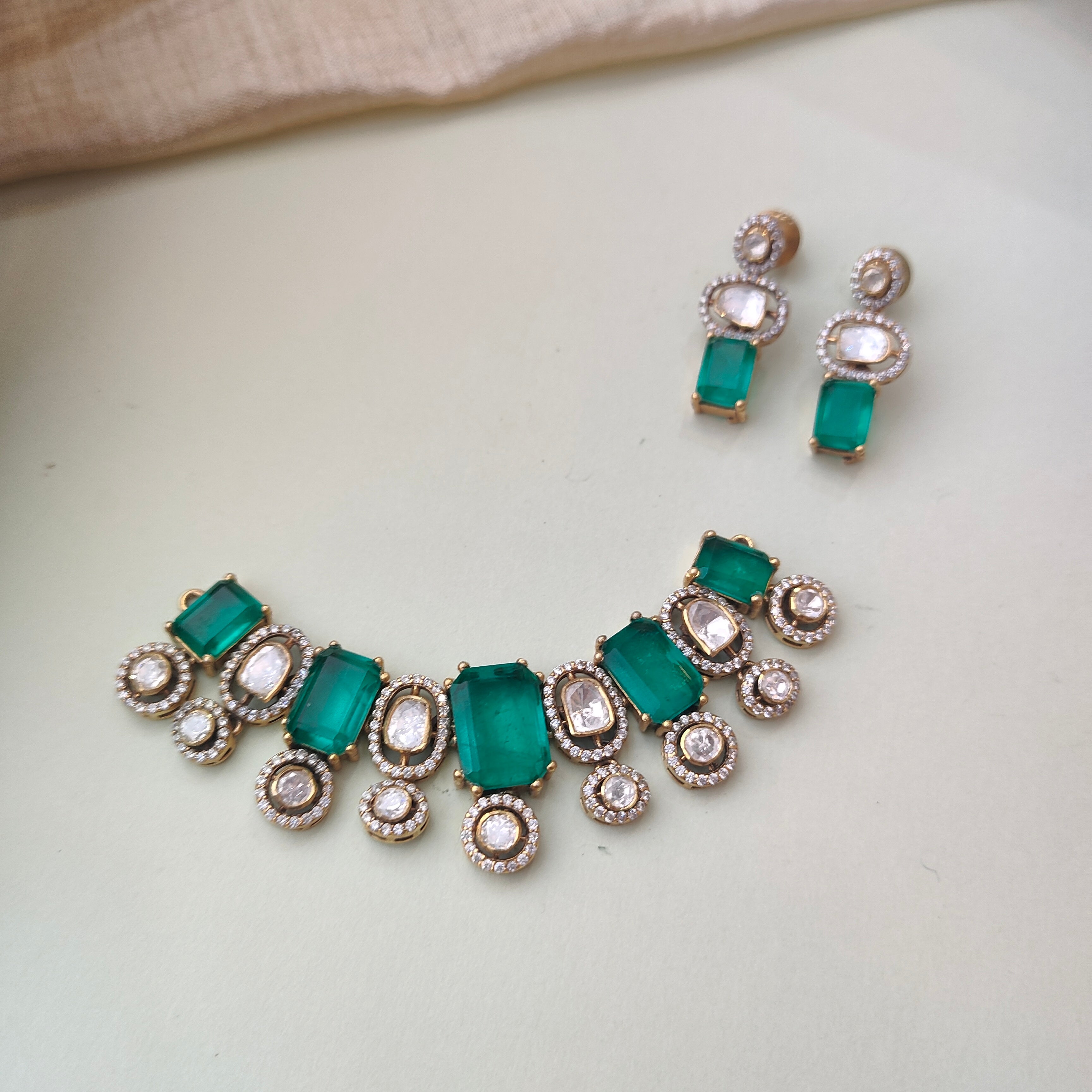 925 Silver Victorian Emerald Choker With Earrings -0154