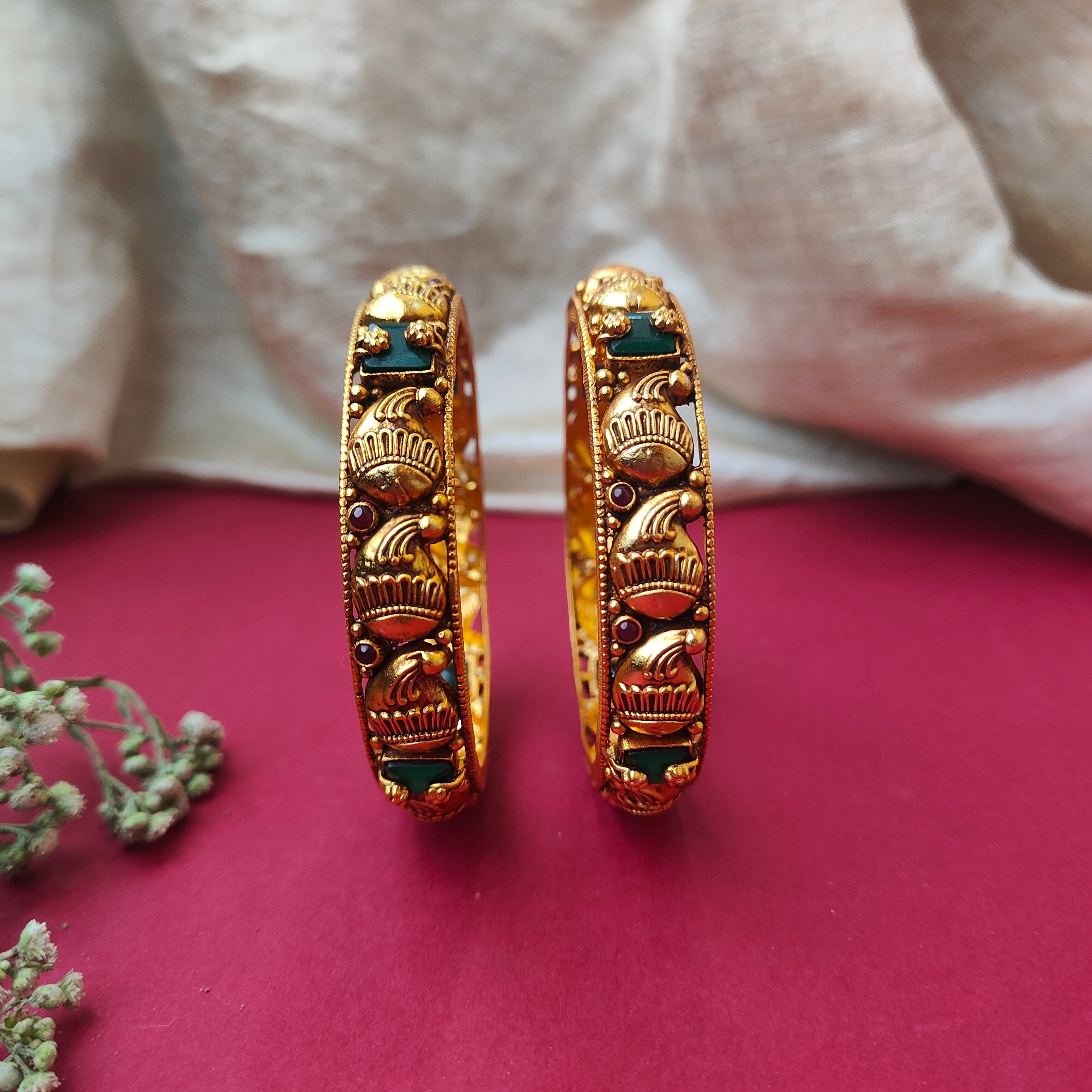 925 Silver Gold Plated Emerald Stone Nakshi Bangle-0567