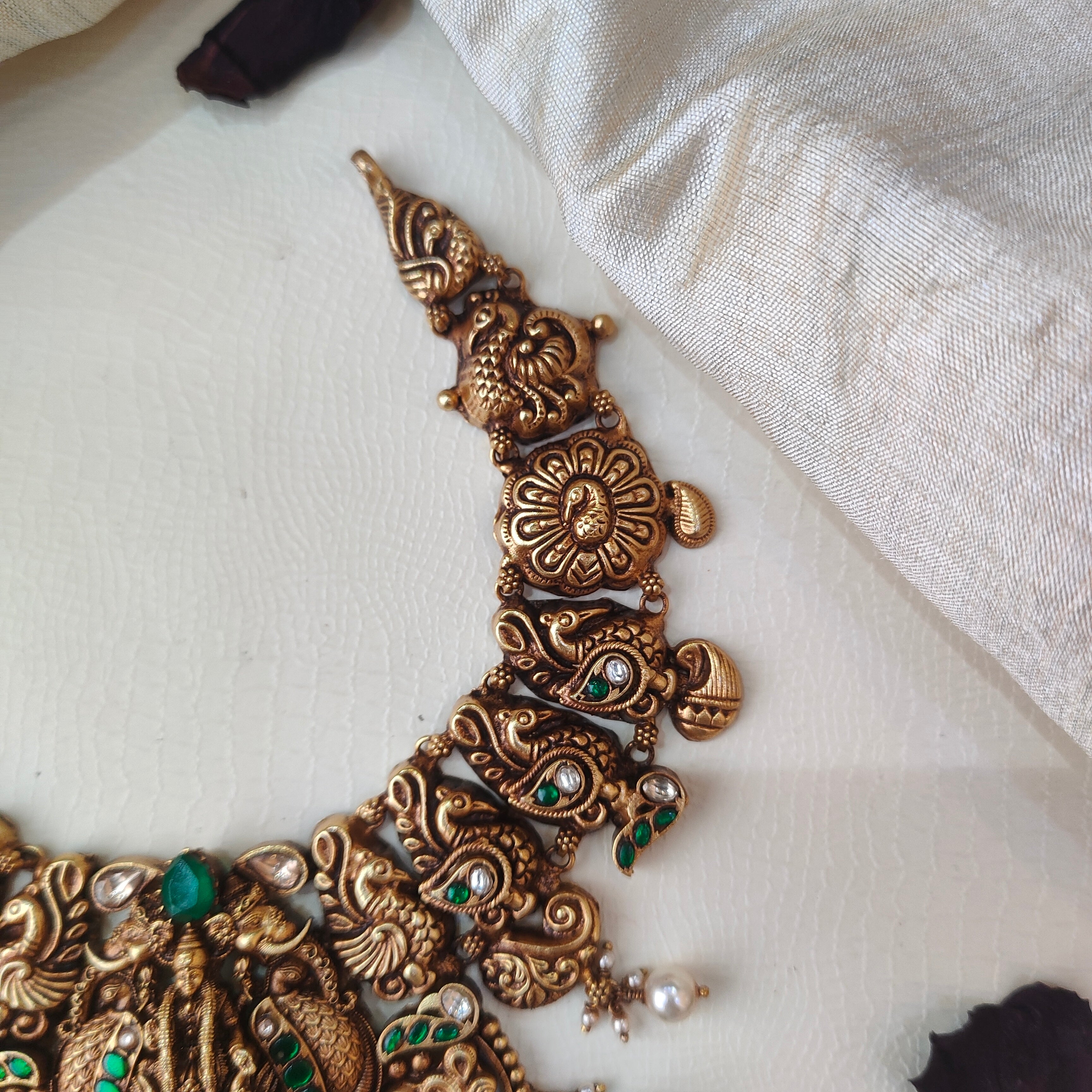 Kamadhenu Silver Kundan Nakshi Necklace - 0031