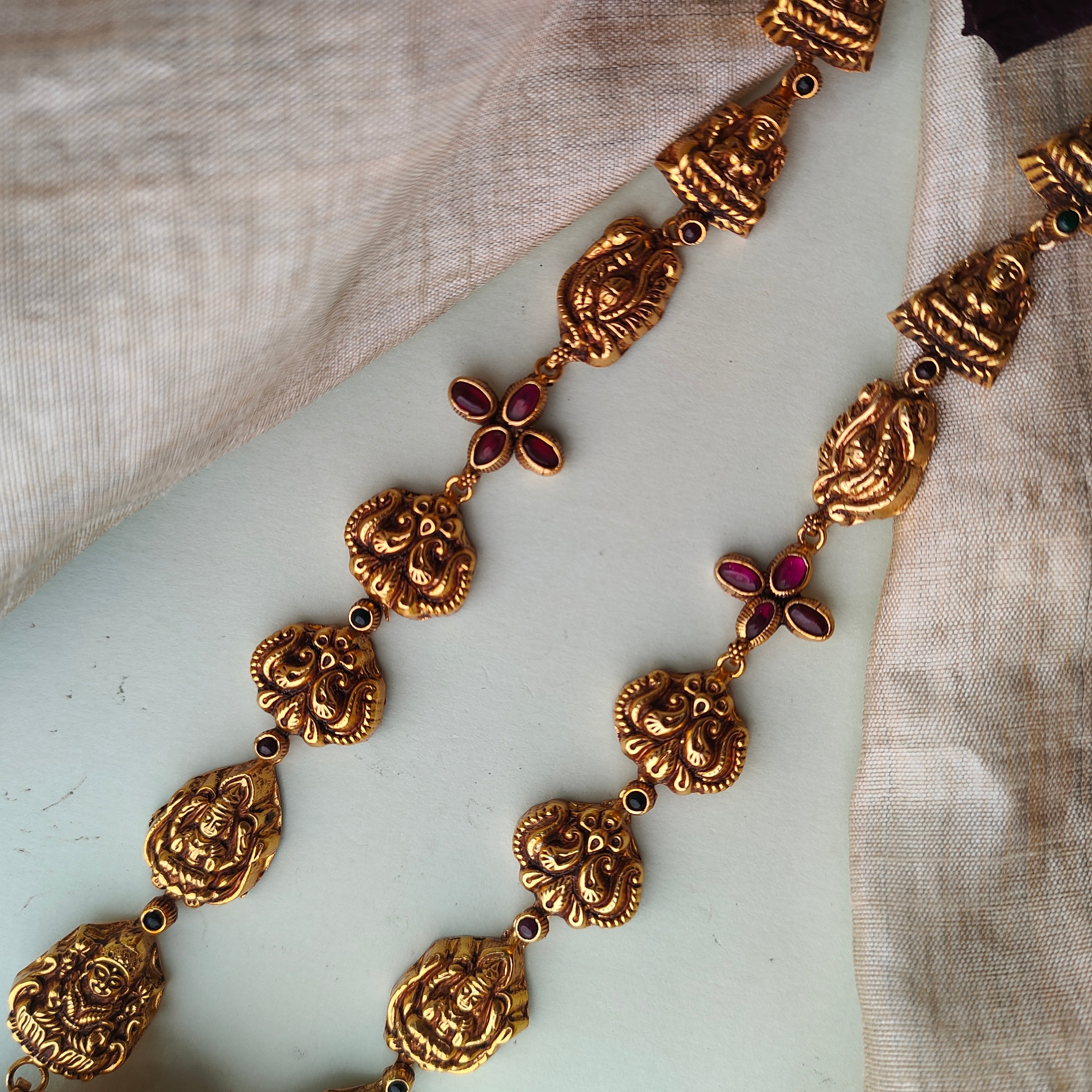 Divya Nakshi Haram - 0071