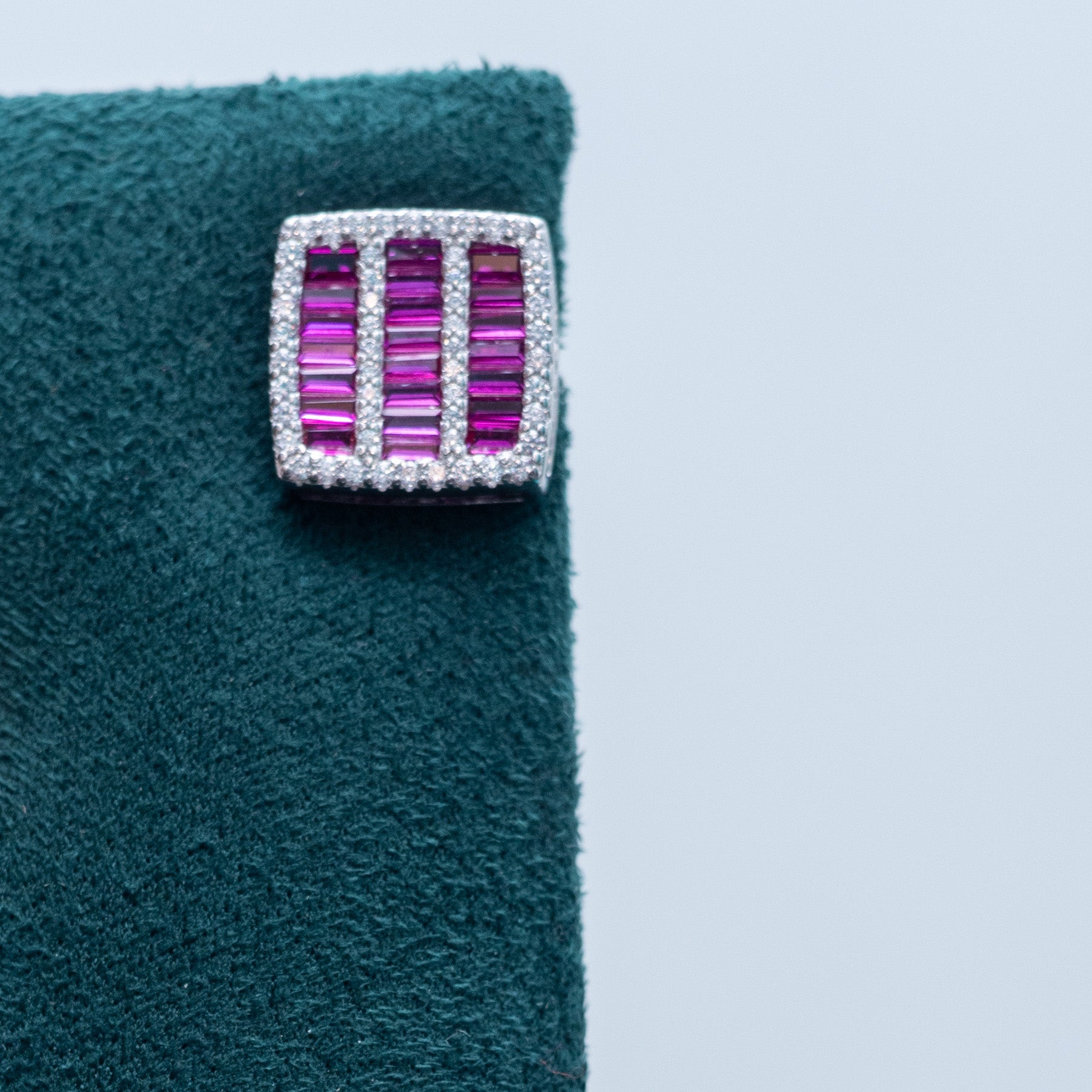 Pure 925 Silver Earstud - 3400