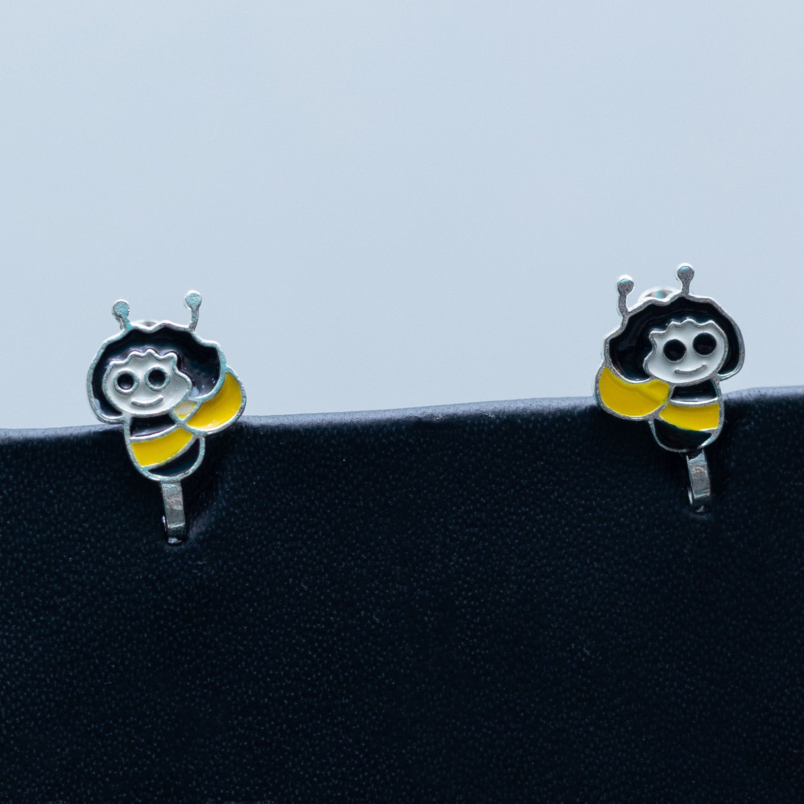 925 Silver Honeybee Ear stud-8962