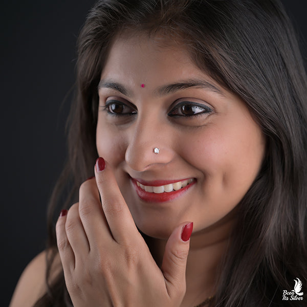 Triangle Nosepin Wire - 0404