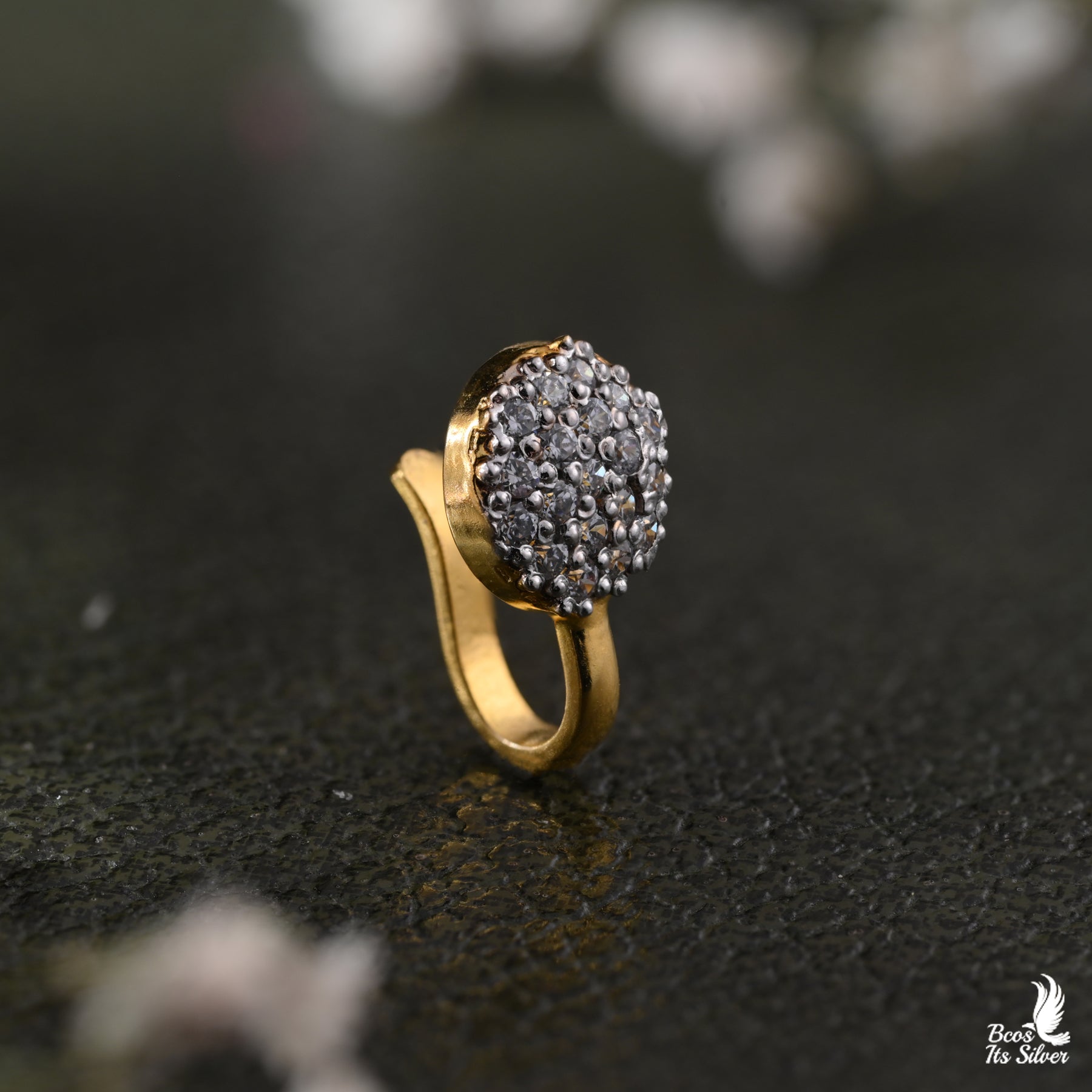 Theia Javle nose pin Press type