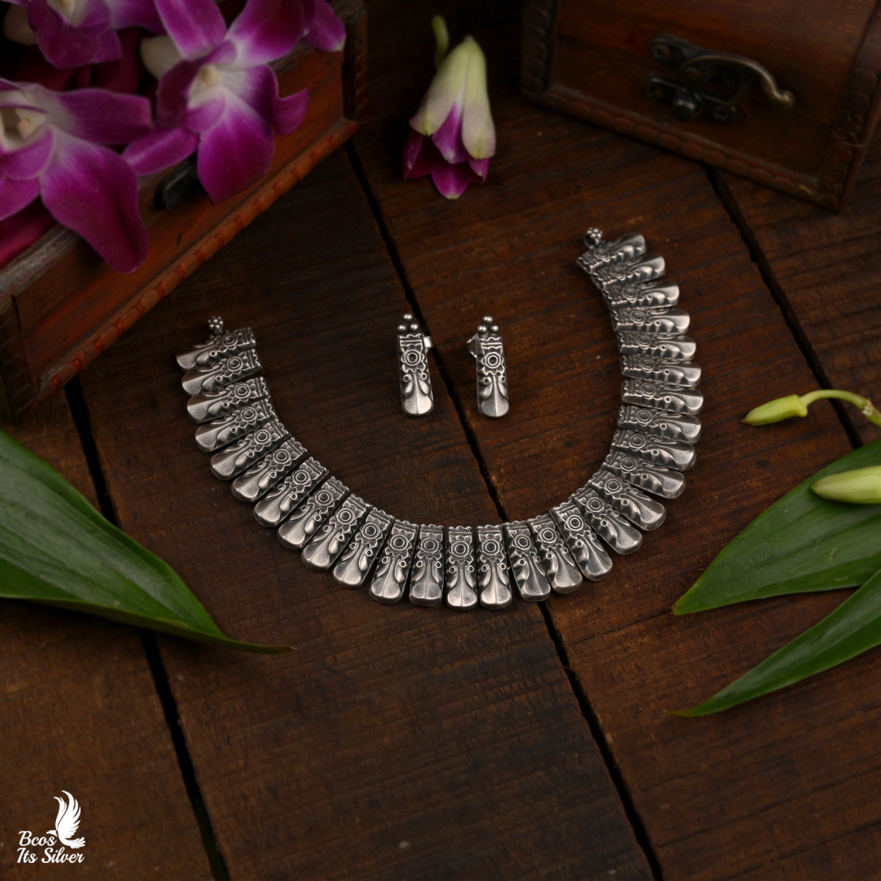 Pure 925 Silver Oxidized Neckpiece With Stud - 5983