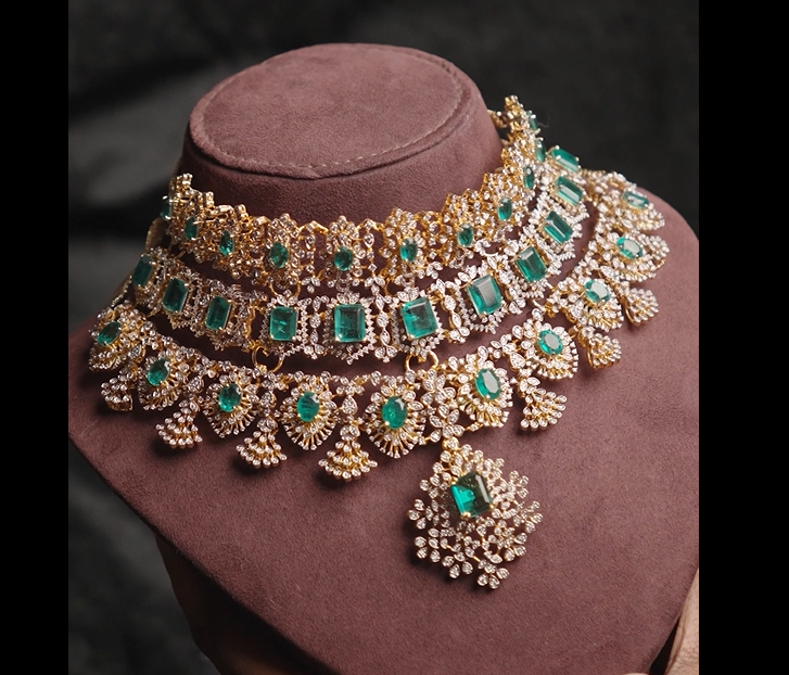 925 Silver Theia Diamond Look Emerald choker- 1052