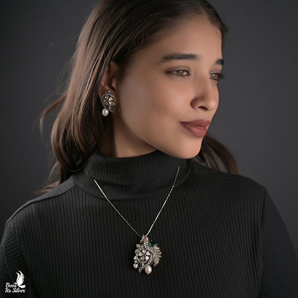 Victorian Pendant with Earring -0338