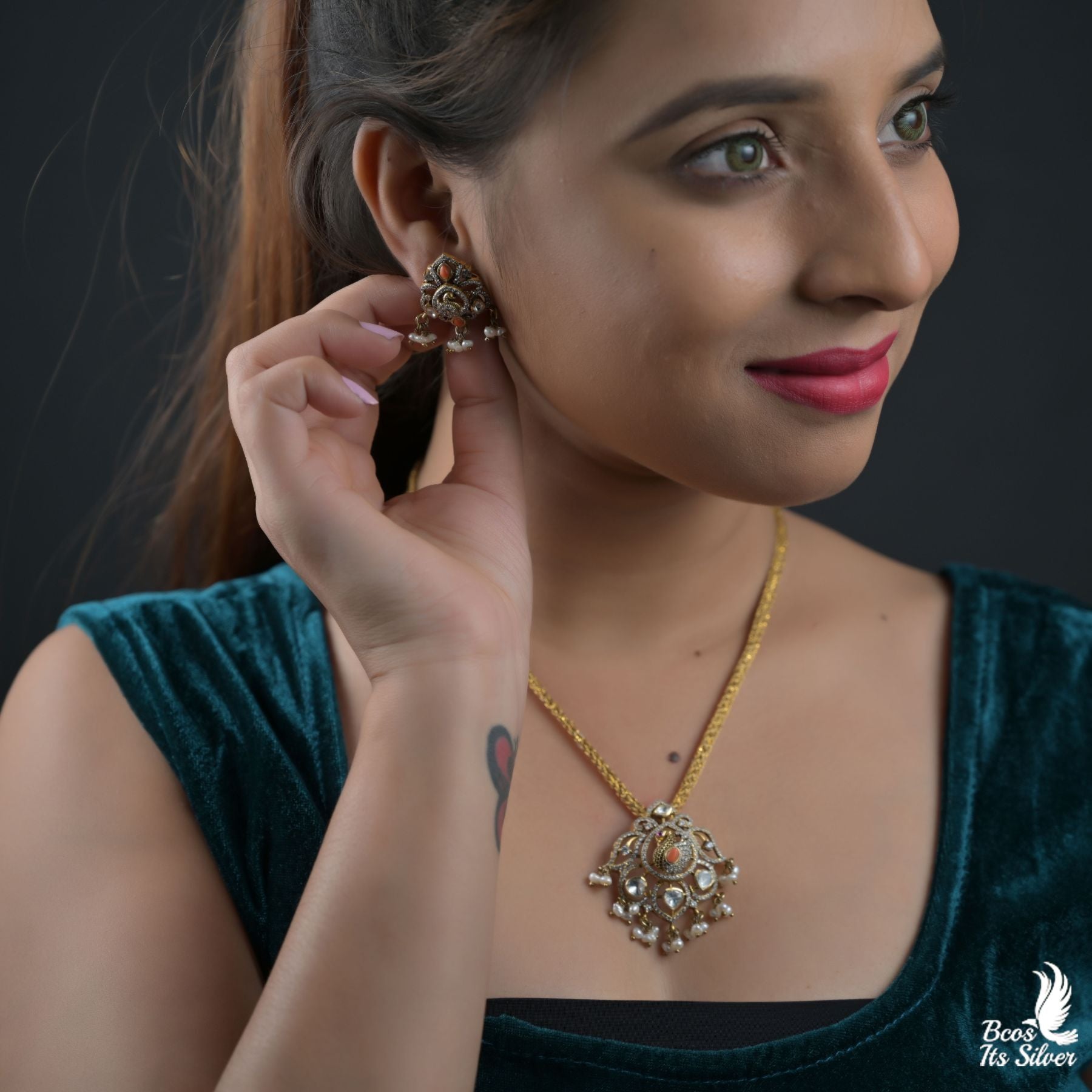 Victorian Pendant with Earring - 8286