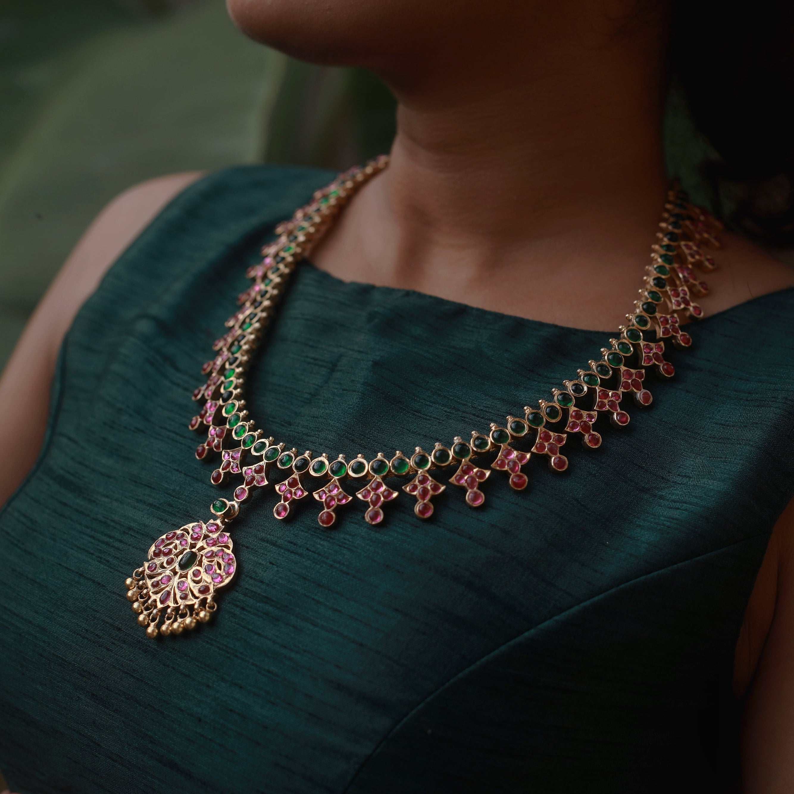 Traditional Close Settings Kundan Haram - 001