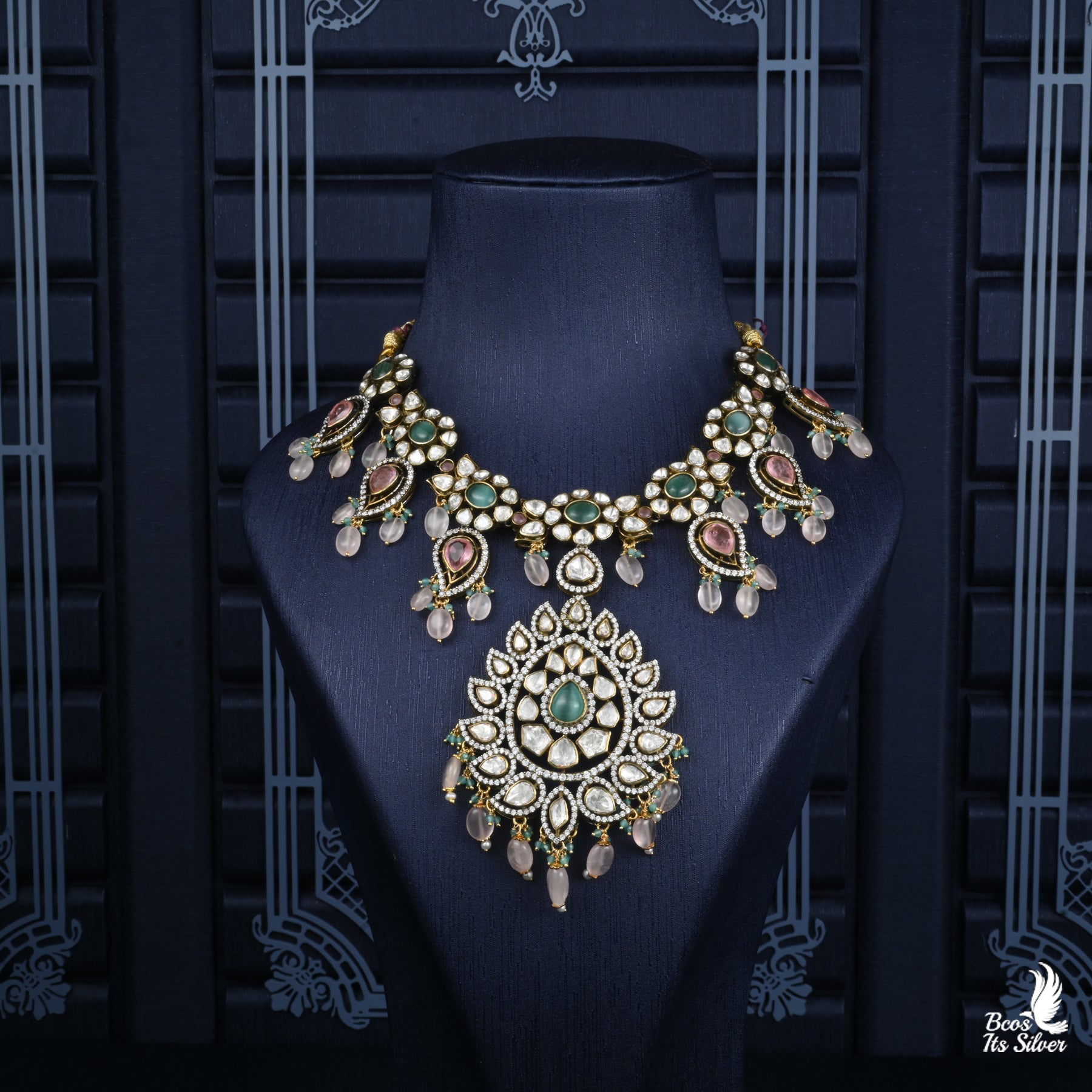 Victorian Neckpiece - 2709