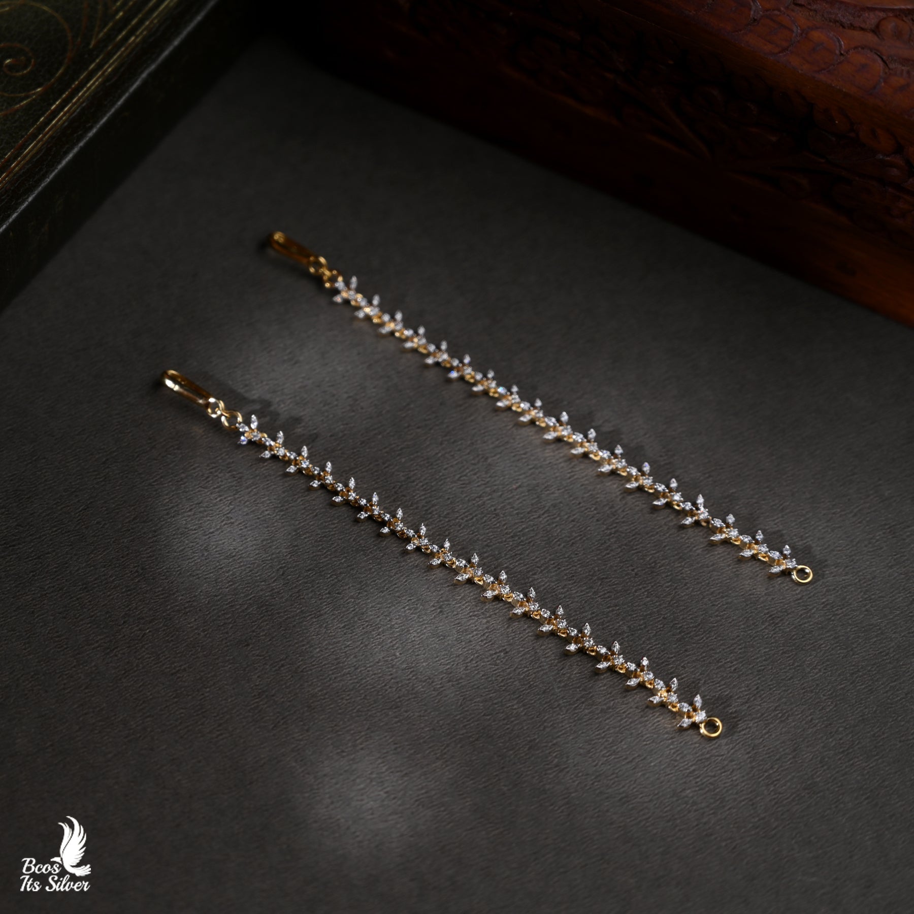 Diamond look earchain - BCOS Its Silver