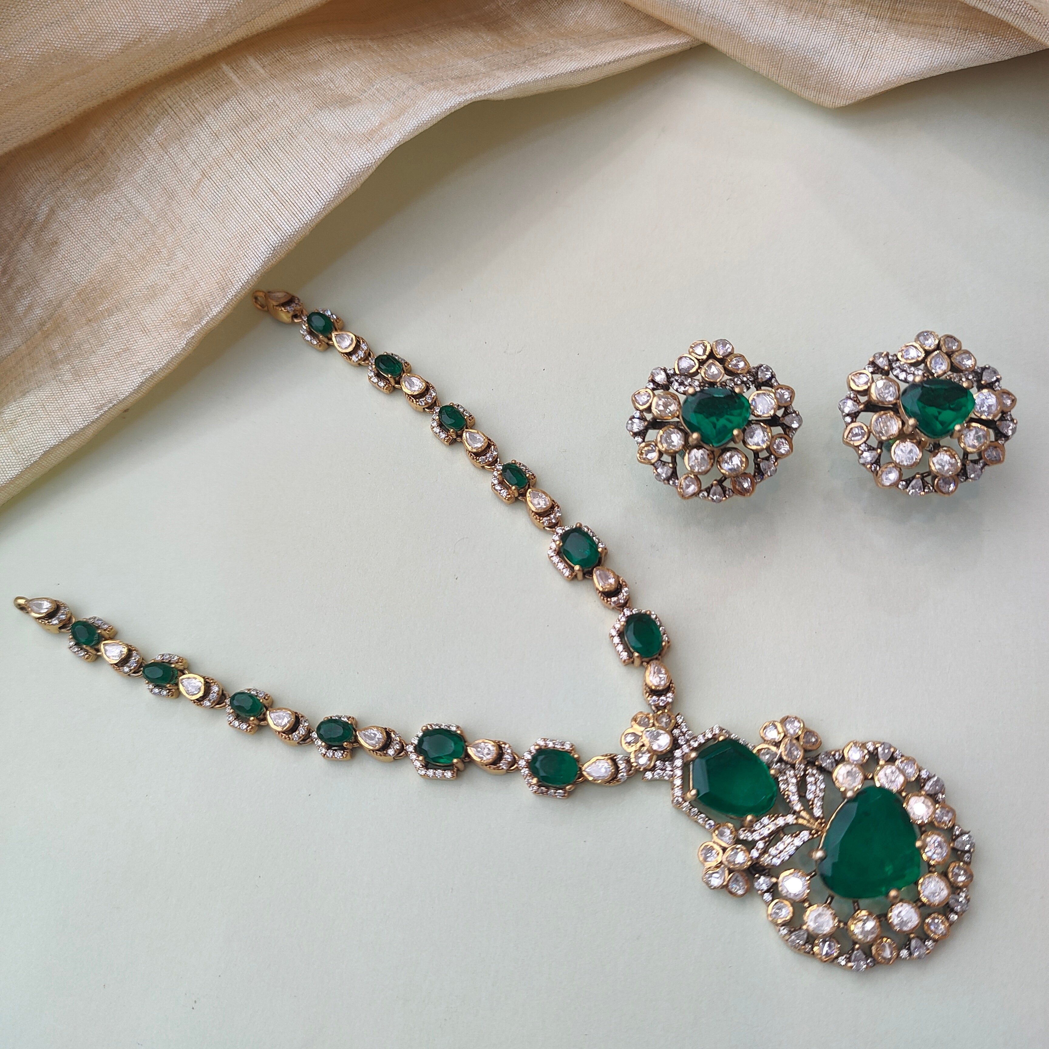 925 Silver Victorian Emerald Choker With Earrings -0164