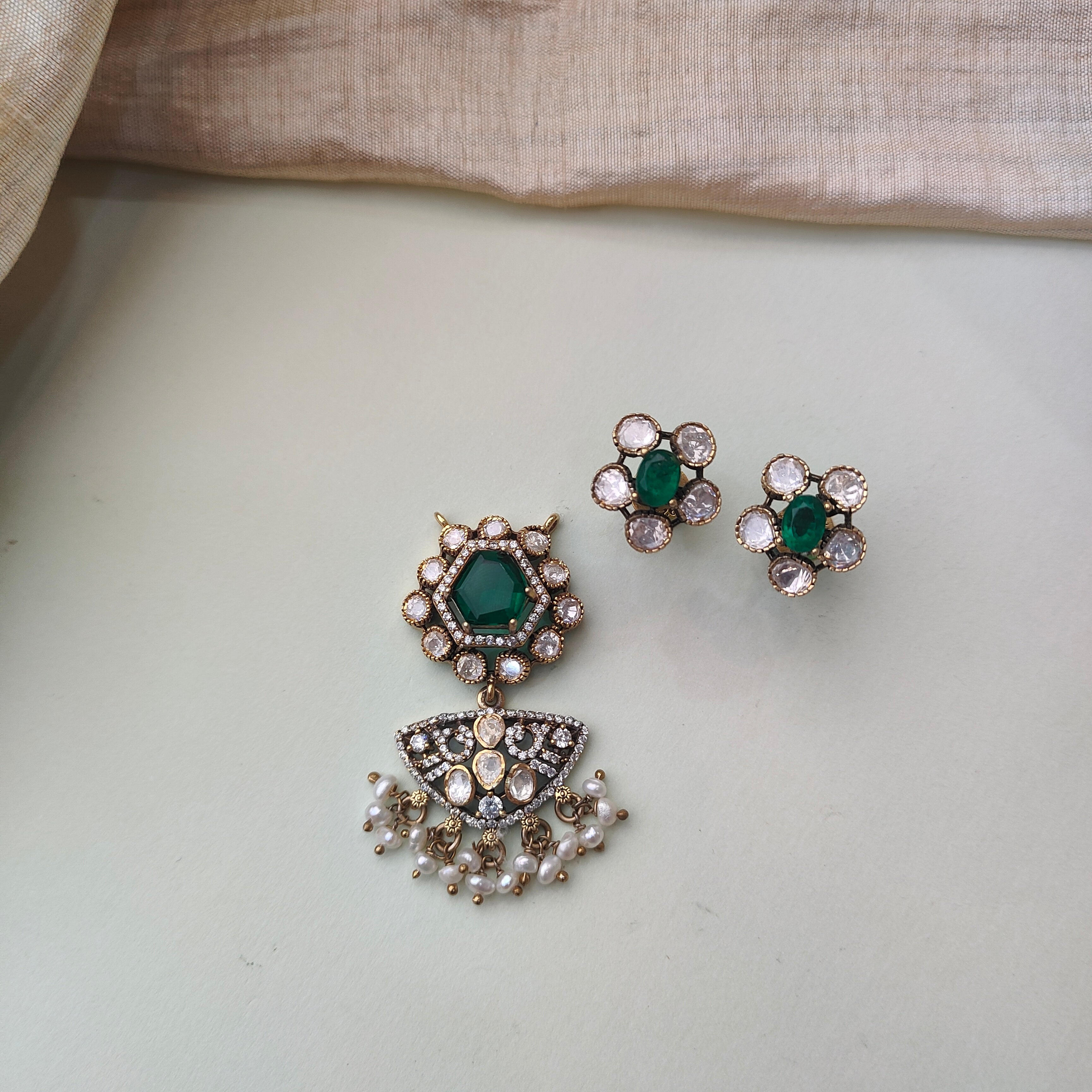 925 Silver Victorian Pendant with Earring -0162