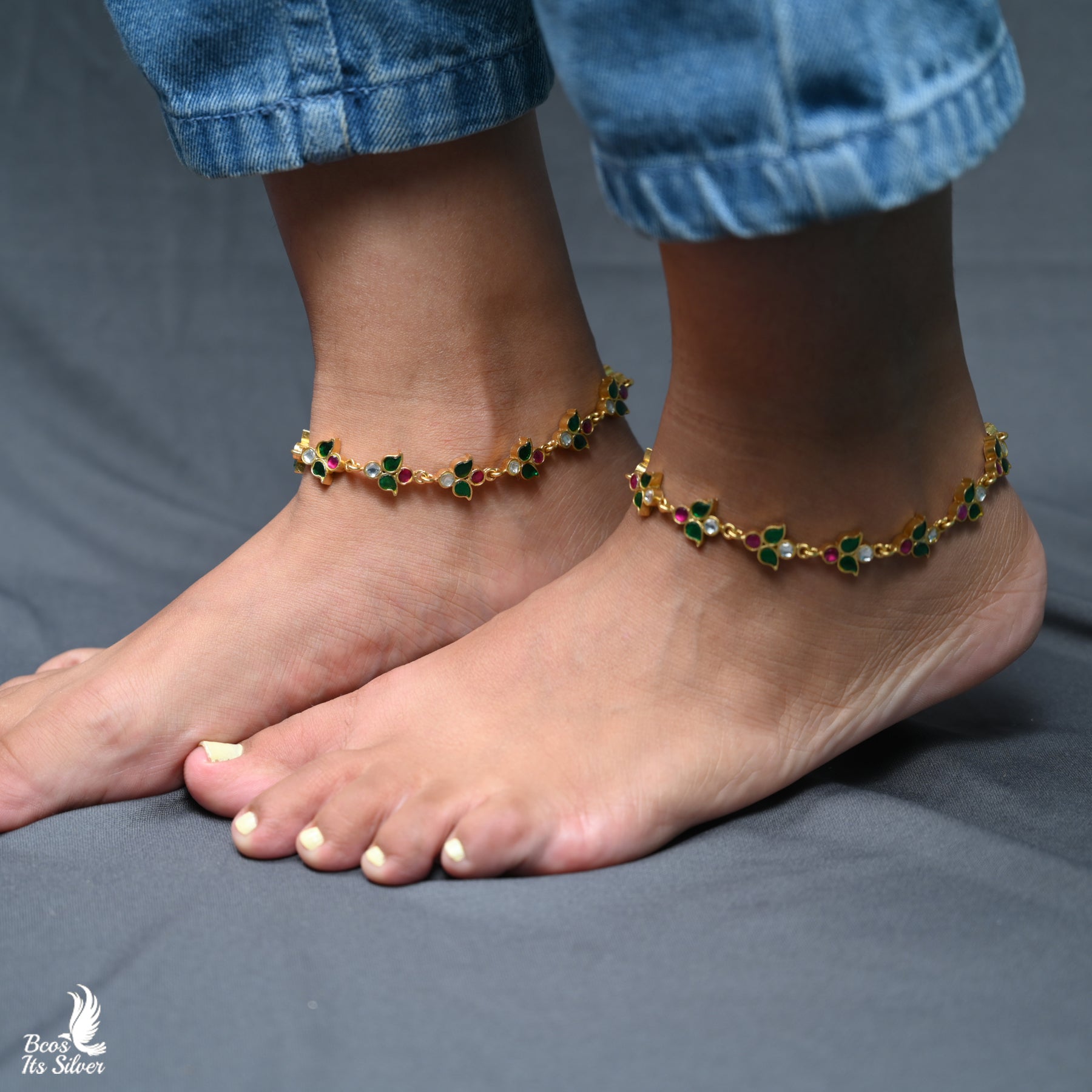 Gold Pleated Kundan Anklet - 3897