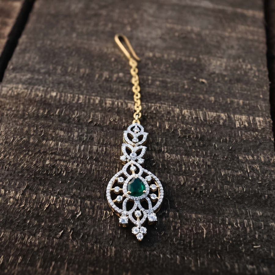 Diamond look a like tikka/pendent/hairaccessory