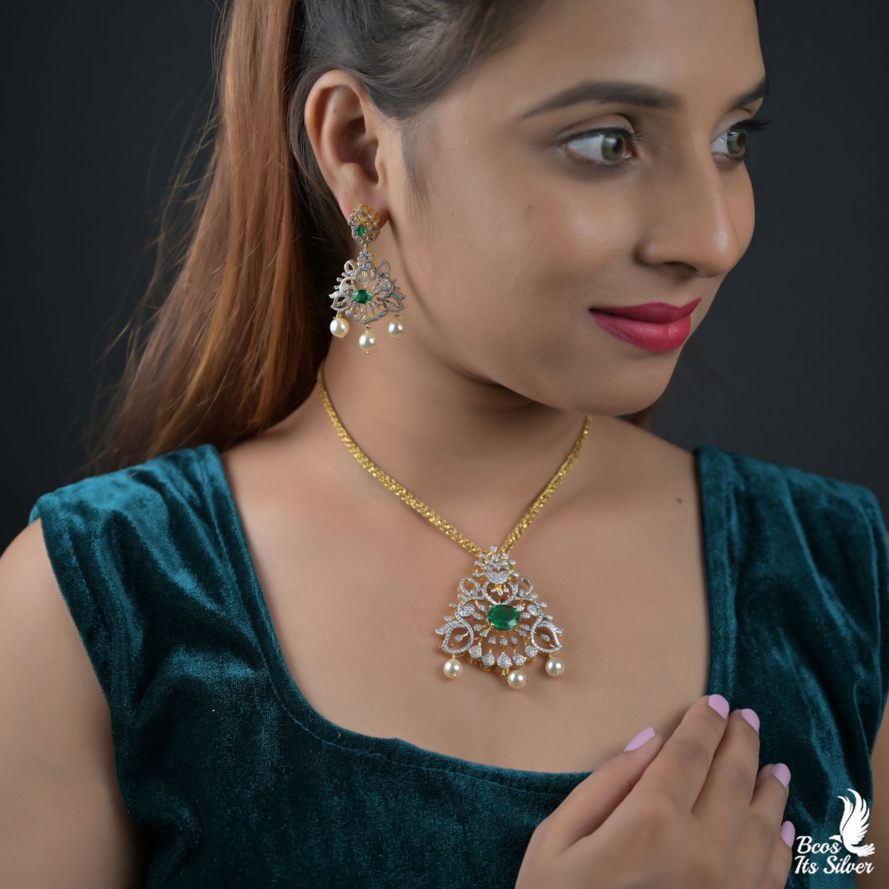 Theia Pendant with Earring - 8317