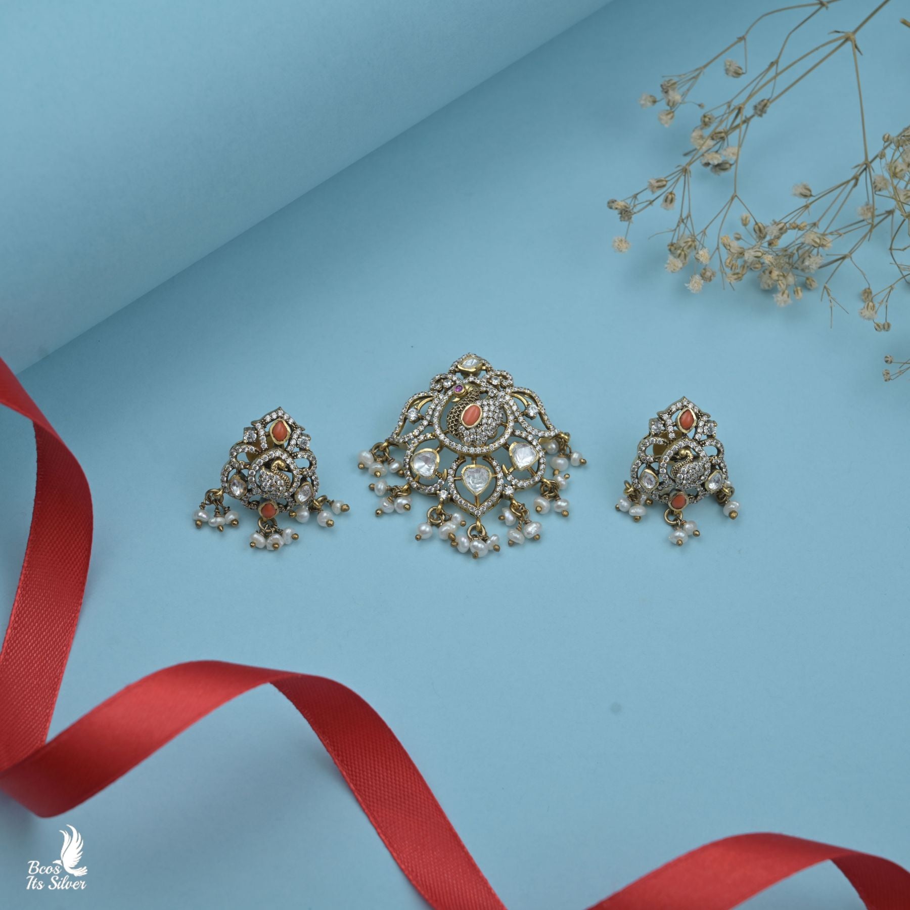 Victorian Pendant with Earring - 8286